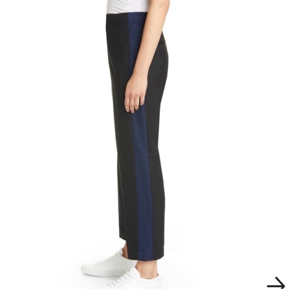 Club Monaco Ryanne Pants with navy stripe. Size 6.